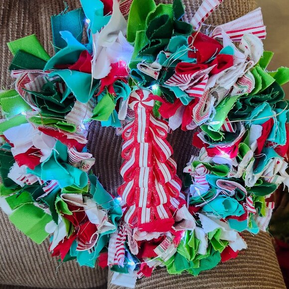 Rag Wreath Red Green 6" - Picture 4 of 5